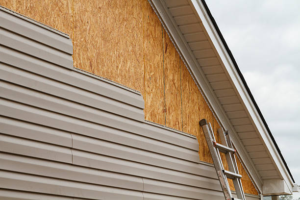 24/7 Emergency Siding Repair experts in Hudson, IL
